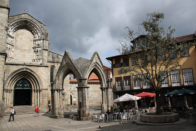 Portugal - Guimaraes gehört zu den schönsten Städtchen Portugals