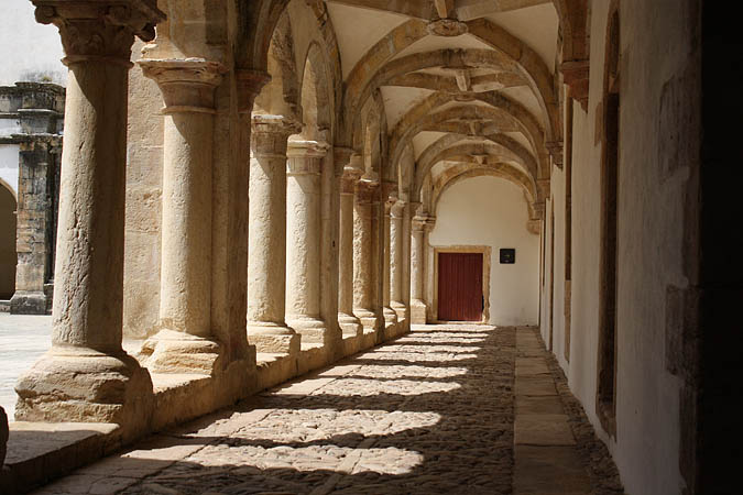 Portugal - Ein älterer Kreuzgang