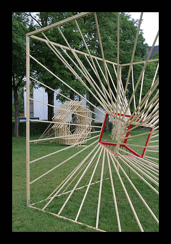 49_bergen_festning_holzskulpturen_019