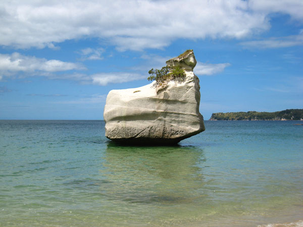 71_cathedral_cove_walkway_28